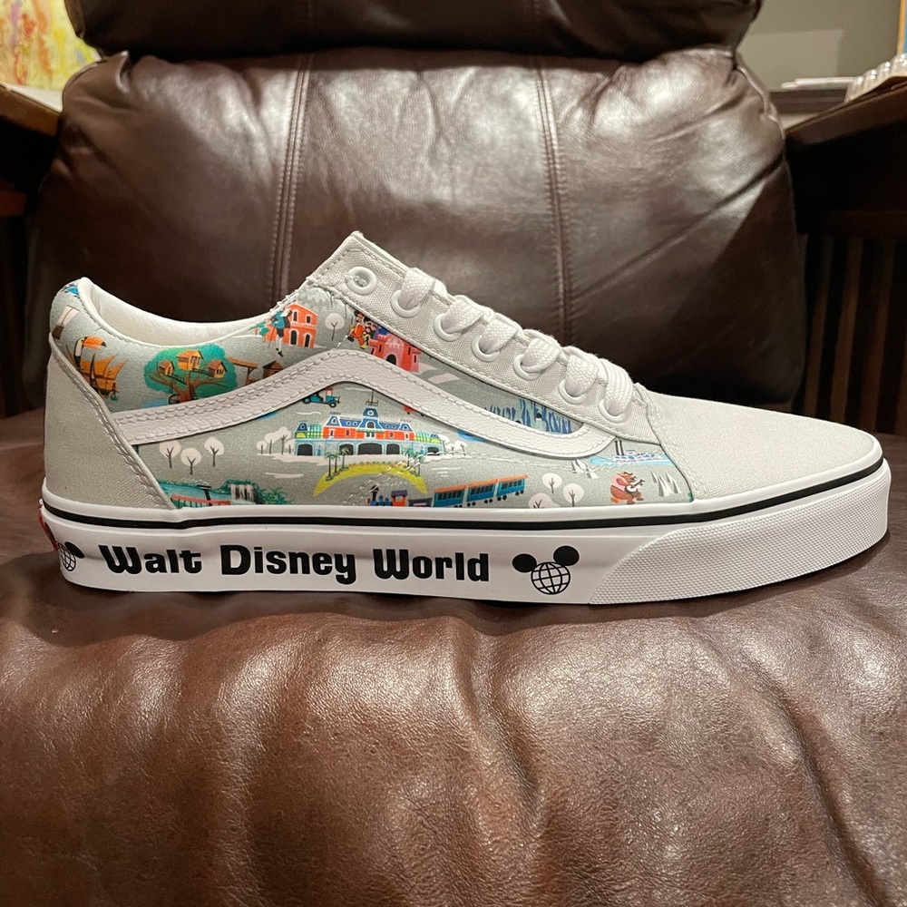 Vans X Disney World 50th Anniversary lo top shoes. Men’s 10 & 11 BRAND NEW